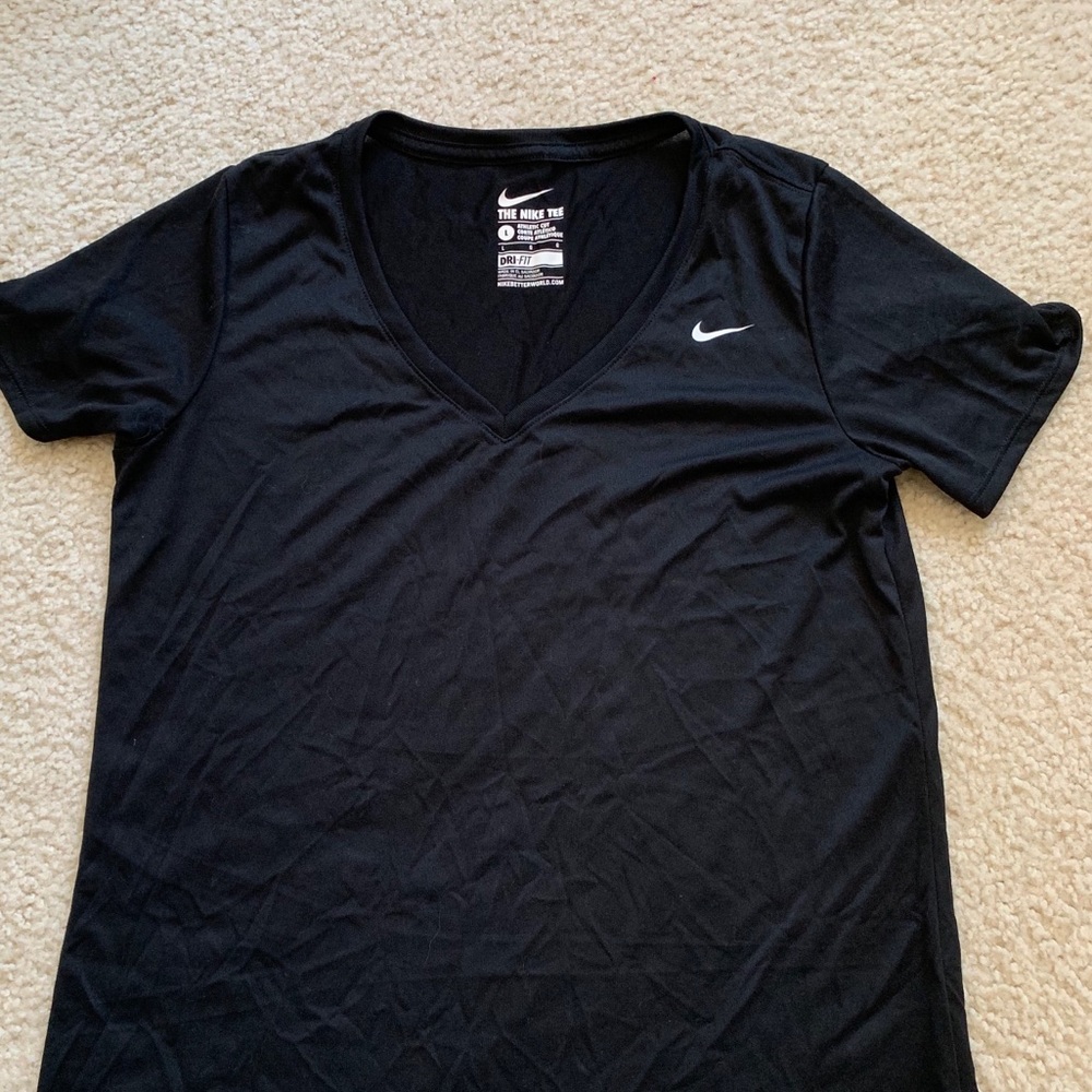 Black Nike Short sleeved shirt. Large.